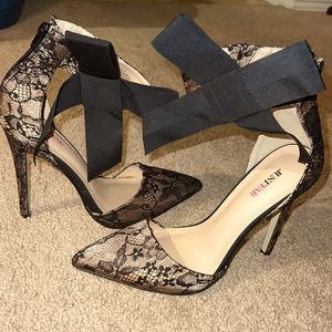 Just Fab black lace and cream elegant evening heels